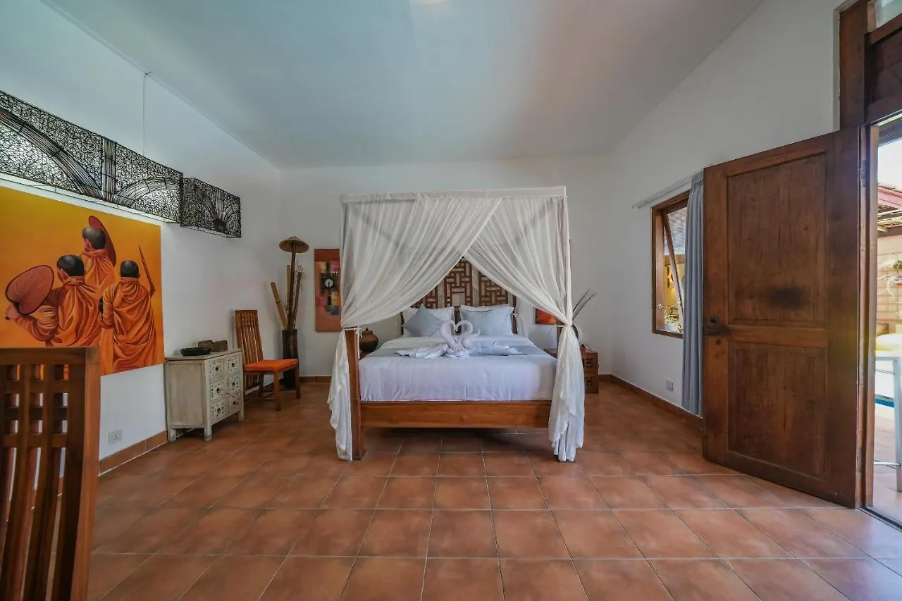 Huge 2 Bedroom Private Pool Villa - Gong Zhu Camille Pesanggaran